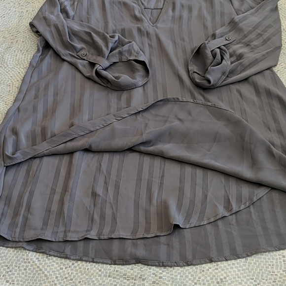 EUC Maurices | Grey Tunic - Picture 6 of 8